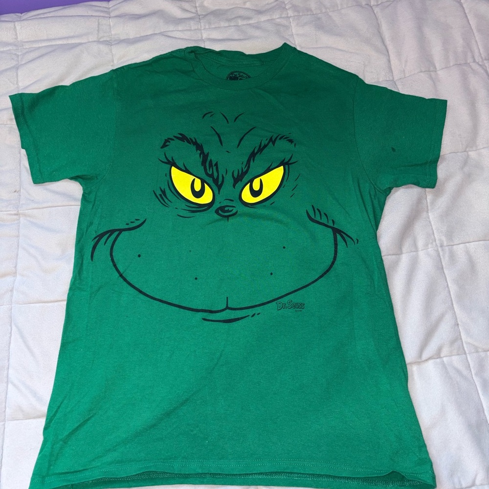 ⭐️ 3/$10 ⭐️ Dr. Seuss Grinch T Shirt